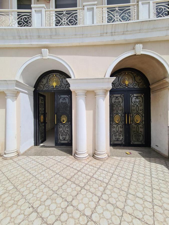 Lord Krishna Palace Hotel Vrindavan Exterior photo